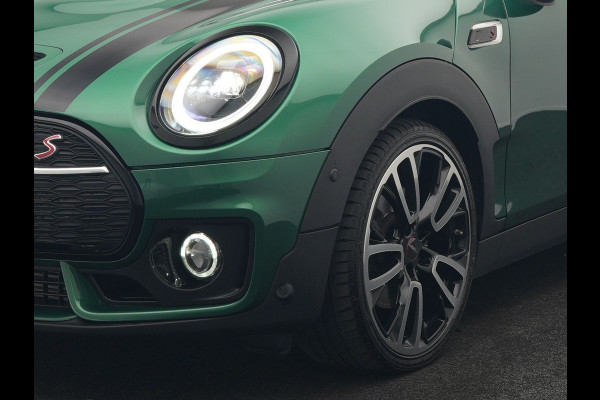 MINI Clubman 2.0 Cooper S John Cooper Works FACELIFT 179pk Dealer O.H | Panodak | Adaptive Cruise | Alcantara JCW Sportstoelen | Head Up | Harman Kardon | 19"L.M | Trekhaak Afn. | Camera | Keyless |