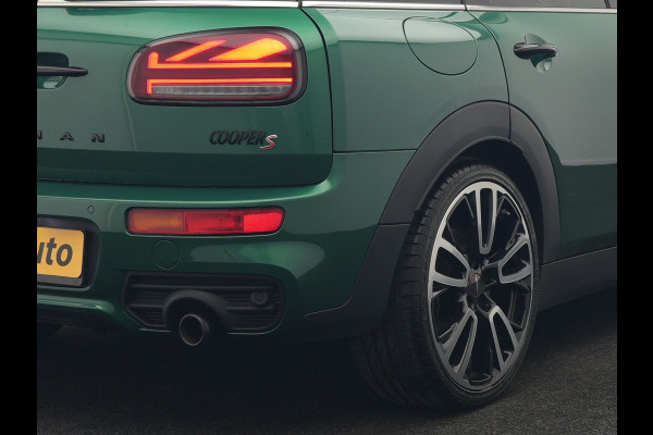 MINI Clubman 2.0 Cooper S John Cooper Works FACELIFT 179pk Dealer O.H | Panodak | Adaptive Cruise | Alcantara JCW Sportstoelen | Head Up | Harman Kardon | 19"L.M | Trekhaak Afn. | Camera | Keyless |