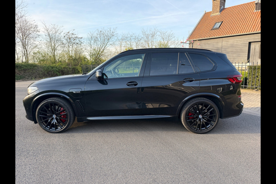 BMW X5 XDrive45e High Executive M-Sport Panoramadak Luchtvering 22"Lm Org-Ned Dealer Auto