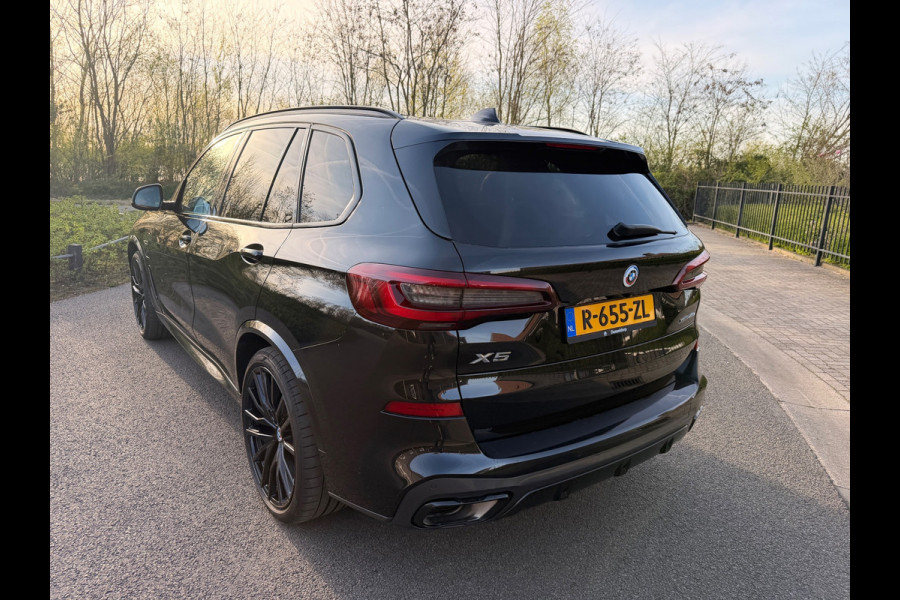 BMW X5 XDrive45e High Executive M-Sport Panoramadak Luchtvering 22"Lm Org-Ned Dealer Auto