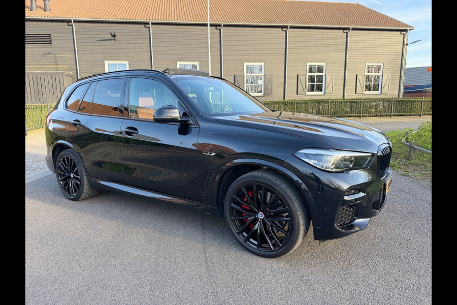 BMW X5 XDrive45e High Executive M-Sport Panoramadak Luchtvering 22"Lm Org-Ned Dealer Auto