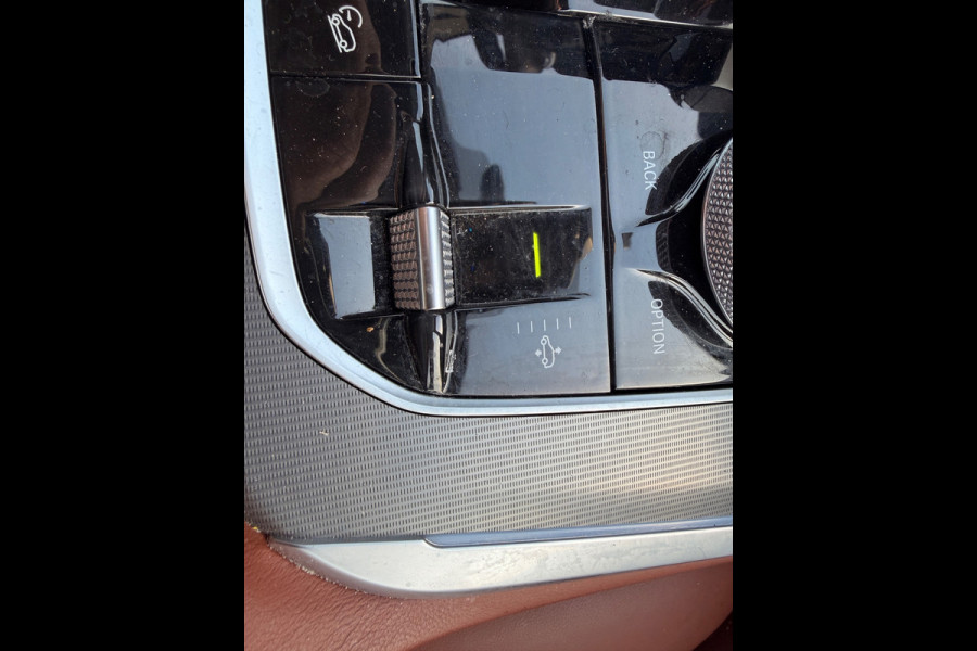 BMW X5 XDrive45e High Executive M-Sport Panoramadak Luchtvering 22"Lm Org-Ned Dealer Auto