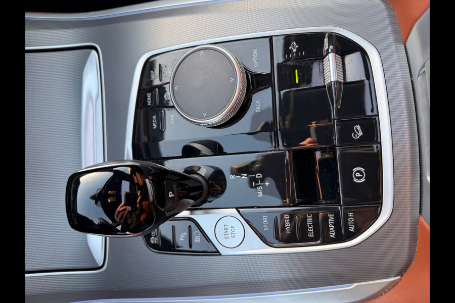 BMW X5 XDrive45e High Executive M-Sport Panoramadak Luchtvering 22"Lm Org-Ned Dealer Auto