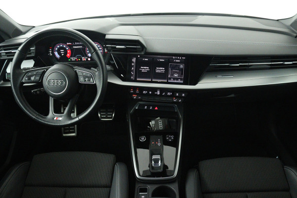 Audi A3 Sportback 30 TFSI S edition (DIGITALE COCKPIT, STOELVERWARMING, CRUISE ADAPTIEF, NAVIGATIE, PARKEERSENSOREN)