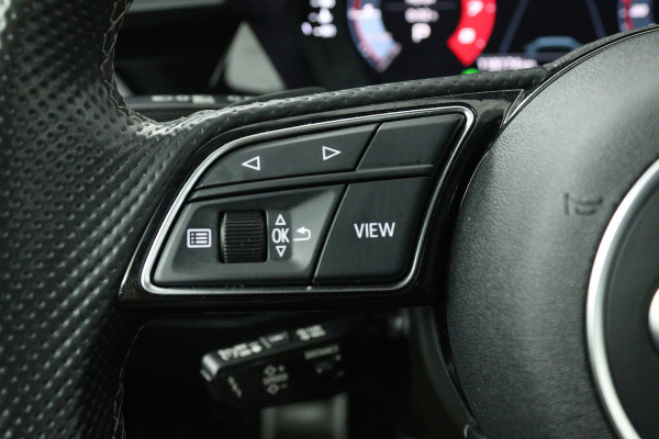 Audi A3 Sportback 30 TFSI S edition (DIGITALE COCKPIT, STOELVERWARMING, CRUISE ADAPTIEF, NAVIGATIE, PARKEERSENSOREN)