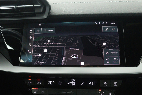 Audi A3 Sportback 30 TFSI S edition (DIGITALE COCKPIT, STOELVERWARMING, CRUISE ADAPTIEF, NAVIGATIE, PARKEERSENSOREN)