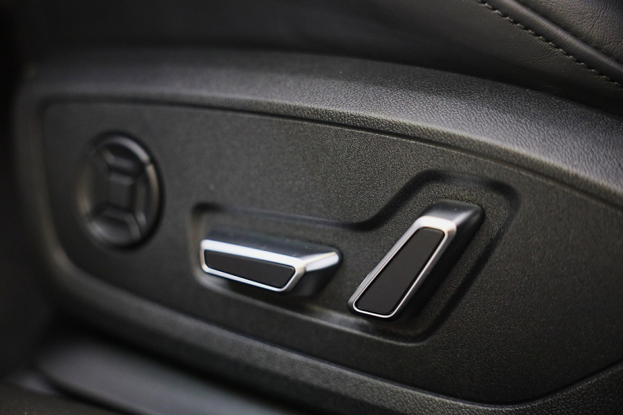 Audi A6 Avant 55 TFSI e Quattro RS6 Look / RS Zetels / Head Up / Carbon / Leder / Memory / B&O / 360 Camera / Open Pano / 22 Inch