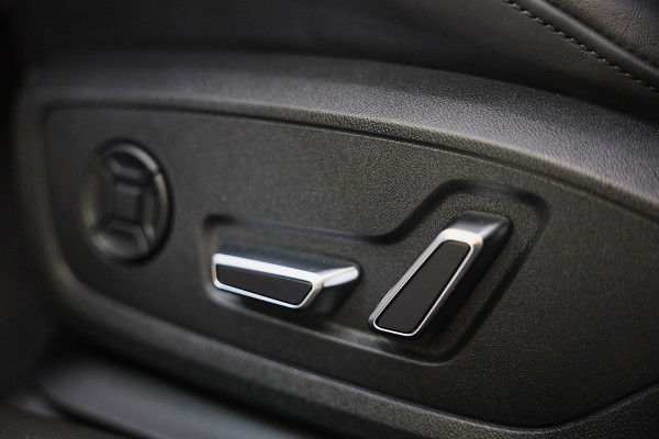 Audi A6 Avant 55 TFSI e Quattro RS6 Look / RS Zetels / Head Up / Carbon / Leder / Memory / B&O / 360 Camera / Open Pano / 22 Inch