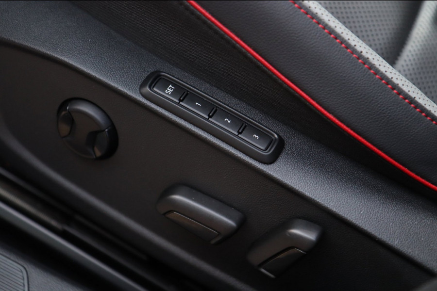 Volkswagen Golf 2.0 TSI GTI Clubsport Nürburgring / PANO / HK / MEMORY / HUD / IQ / ACC / LEDER