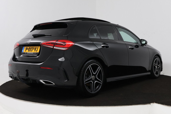 Mercedes-Benz A-Klasse 180 Business Solution AMG (PANORAMADAK, TREKHAAK AFNEEMBAAR, STOELVERWARMING, SFEERVERLICHTING, CAMERA)