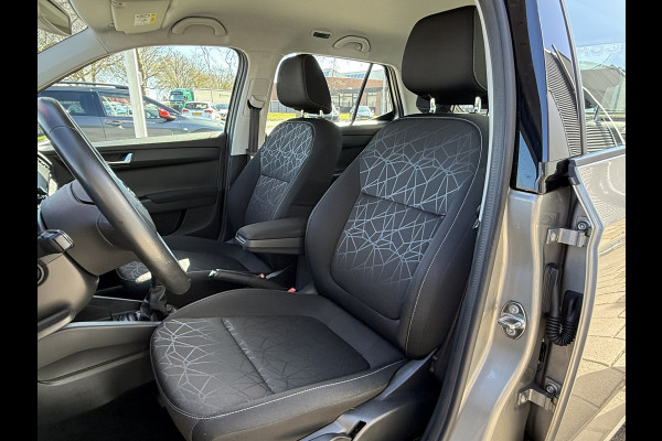 Škoda Fabia BWJ 2019 | 1.0TSI 96PK Clever | TREKHAAK | CLIMA | NAVIGATIE | CRUISE | PDC | LICHTMETAAL | CARPLAY |