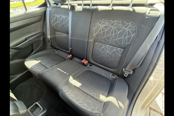 Škoda Fabia BWJ 2019 | 1.0TSI 96PK Clever | TREKHAAK | CLIMA | NAVIGATIE | CRUISE | PDC | LICHTMETAAL | CARPLAY |