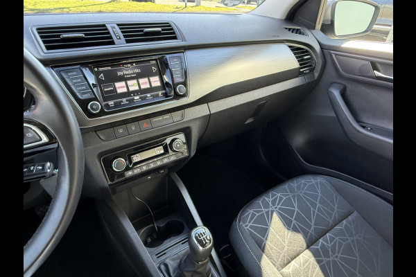 Škoda Fabia BWJ 2019 | 1.0TSI 96PK Clever | TREKHAAK | CLIMA | NAVIGATIE | CRUISE | PDC | LICHTMETAAL | CARPLAY |