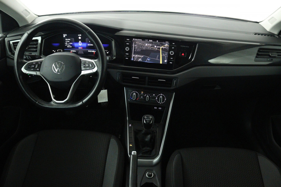 Volkswagen Polo 1.0 TSI Life (DIGITALE COCKPIT, NAVIGATIE, CRUISE ADAPTIEF, PARKEERSENSOREN)