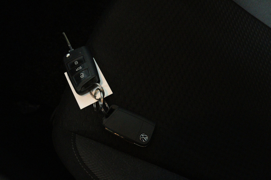 Volkswagen Polo 1.0 TSI Life (DIGITALE COCKPIT, NAVIGATIE, CRUISE ADAPTIEF, PARKEERSENSOREN)