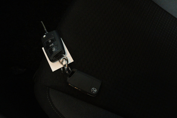 Volkswagen Polo 1.0 TSI Life (DIGITALE COCKPIT, NAVIGATIE, CRUISE ADAPTIEF, PARKEERSENSOREN)