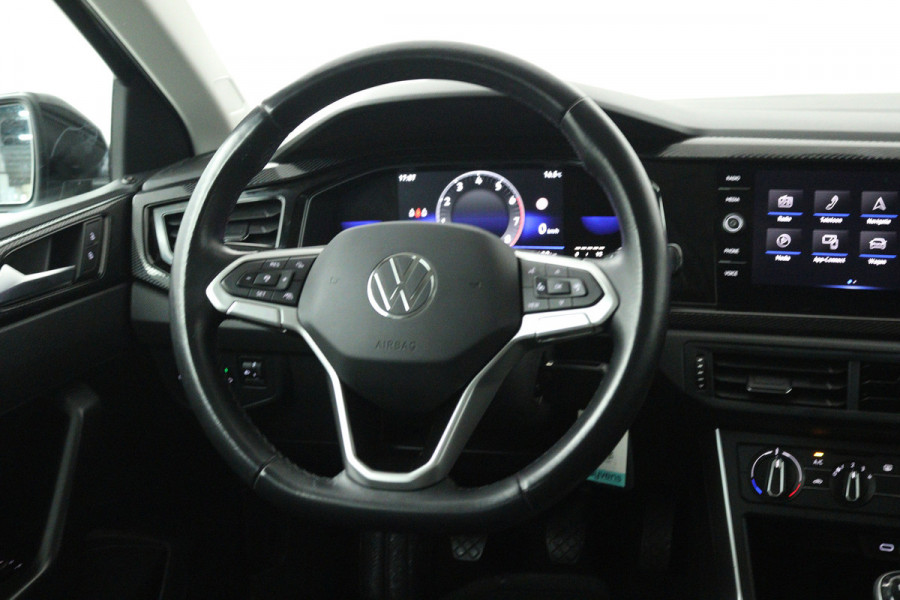 Volkswagen Polo 1.0 TSI Life (NAVIGATIE, CARPLAY, CRUISE CONTROL ADAPTIEF, PARKEERSENSOREN)