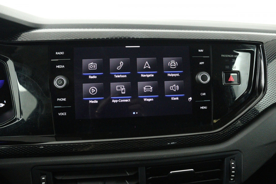 Volkswagen Polo 1.0 TSI Life (NAVIGATIE, CARPLAY, CRUISE CONTROL ADAPTIEF, PARKEERSENSOREN)