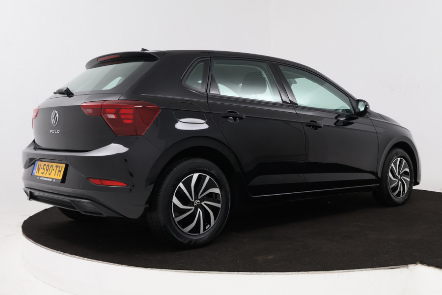 Volkswagen Polo 1.0 TSI Life (NAVIGATIE, CARPLAY, CRUISE CONTROL ADAPTIEF, PARKEERSENSOREN)