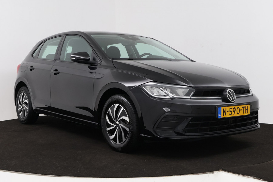 Volkswagen Polo 1.0 TSI Life (NAVIGATIE, CARPLAY, CRUISE CONTROL ADAPTIEF, PARKEERSENSOREN)