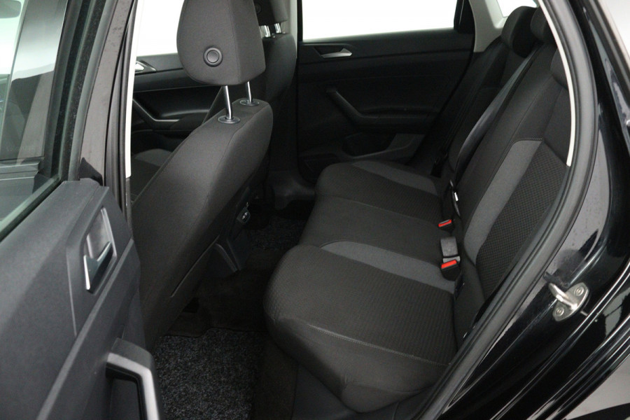 Volkswagen Polo 1.0 TSI Life (NAVIGATIE, CARPLAY, CRUISE CONTROL ADAPTIEF, PARKEERSENSOREN)