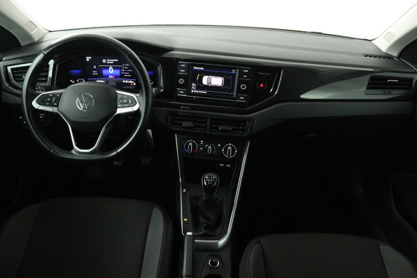 Volkswagen Polo 1.0 TSI Life (PARKEERSENSOREN, DIGITALE COCKPIT, CRUISE ADAPTIEF, CARPLAY)