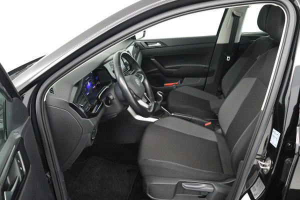 Volkswagen Polo 1.0 TSI Life (PARKEERSENSOREN, DIGITALE COCKPIT, CRUISE ADAPTIEF, CARPLAY)