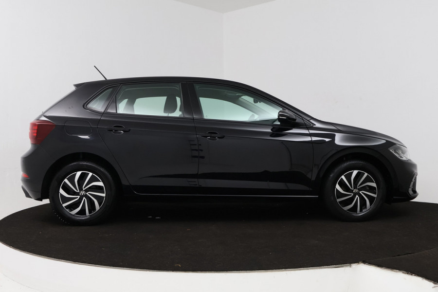 Volkswagen Polo 1.0 TSI Life (PARKEERSENSOREN, DIGITALE COCKPIT, CRUISE ADAPTIEF, CARPLAY)