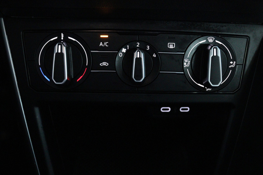 Volkswagen Polo 1.0 TSI Life (PARKEERSENSOREN, DIGITALE COCKPIT, CRUISE ADAPTIEF, CARPLAY)