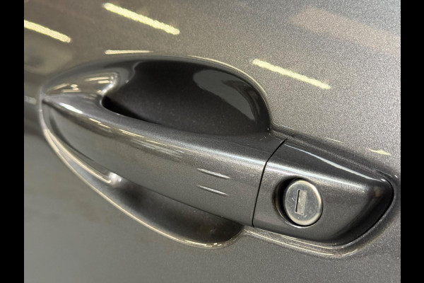 Peugeot 3008 1.6 HYbrid4 300 GT | Pano | Focal | Nachtzicht | Trekhaak | Keyless | CarPlay