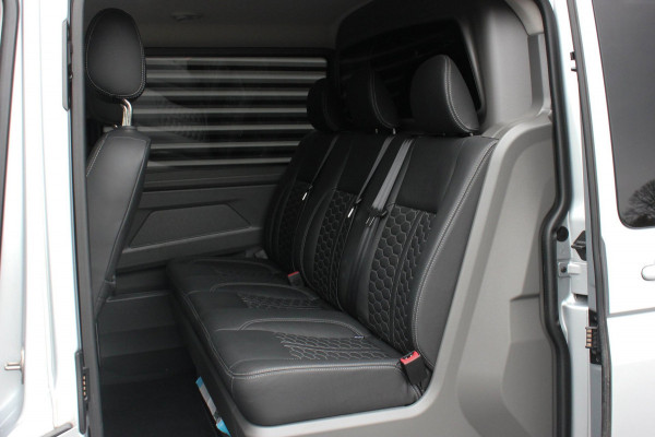 Volkswagen Transporter 2.0 TDI L2H1 150PK NEW LAGE BIJTELLING BULLI / LEDEREN BEKLEDING / DUBBEL CABINE / NAVIGATIE / ACTIVE