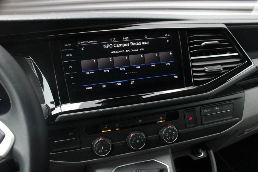 Volkswagen Transporter 2.0 TDI L2H1 150PK NEW LAGE BIJTELLING BULLI / LEDEREN BEKLEDING / DUBBEL CABINE / NAVIGATIE / ACTIVE