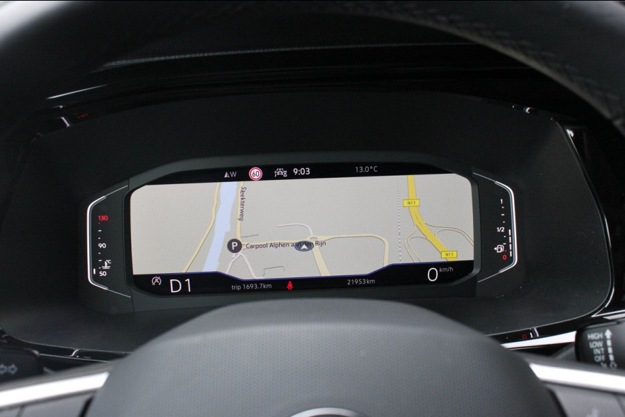 Volkswagen Transporter 2.0 TDI L2H1 150PK NEW LAGE BIJTELLING BULLI / LEDEREN BEKLEDING / DUBBEL CABINE / NAVIGATIE / ACTIVE