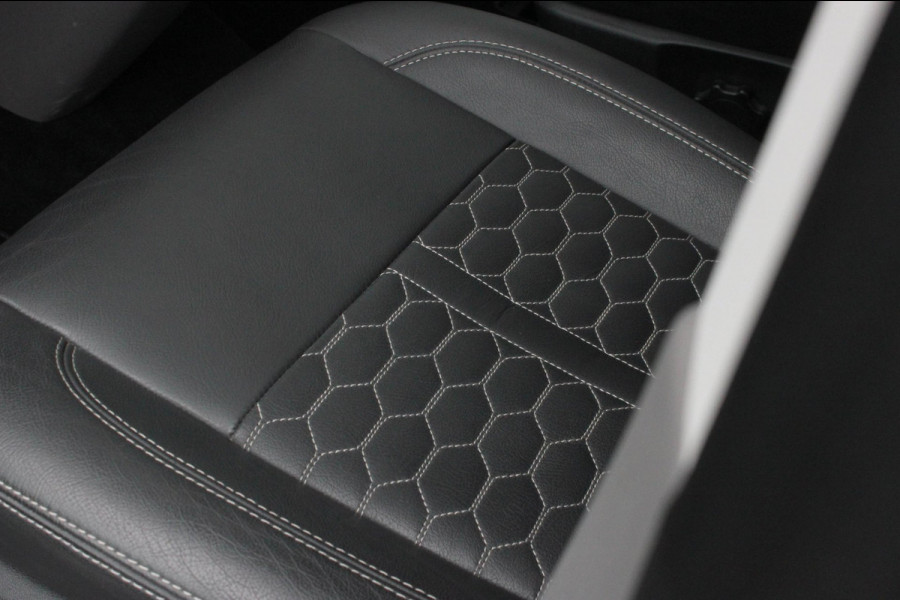 Volkswagen Transporter 2.0 TDI L2H1 150PK NEW LAGE BIJTELLING BULLI / LEDEREN BEKLEDING / DUBBEL CABINE / NAVIGATIE / ACTIVE