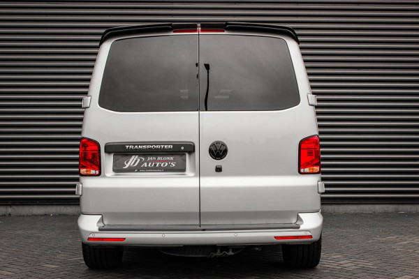 Volkswagen Transporter 2.0 TDI L2H1 150PK NEW LAGE BIJTELLING BULLI / LEDEREN BEKLEDING / DUBBEL CABINE / NAVIGATIE / ACTIVE