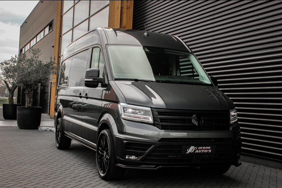 Volkswagen Crafter 2.0 TDI L3H3 Highline LED / XENON / APPLE CARPLAY / NAVIGATIE / DSG / FULL BLACK / 140PK / AUTOMAAT / 3-ZITS