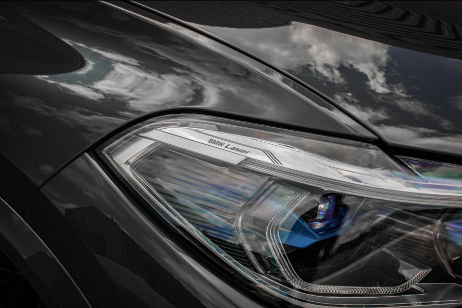 BMW X5 XDrive45e High Executive / HEAD- UP / 4WIELBESTURING / LUCHTVERING / DRIVING ASSISANT / MENORY COMFORT- SEATS / PANO- DAK