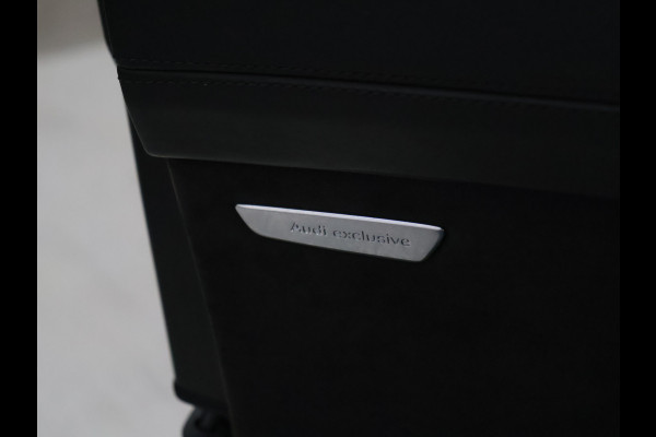 Audi Q8 60 TFSI e quattro Competition [SCHUIFDAK, RS STOELEN, B&O, TREKHAAK, APPLE CARPLAY, MEMORY SEATS, HEAD-UP, LEDEREN SPORTSTOELEN, STOELVERKOELING, STUURVERWARMING, 360 CAMERA, ADAPTIVE CRUISE, NIEUWSTAAT]