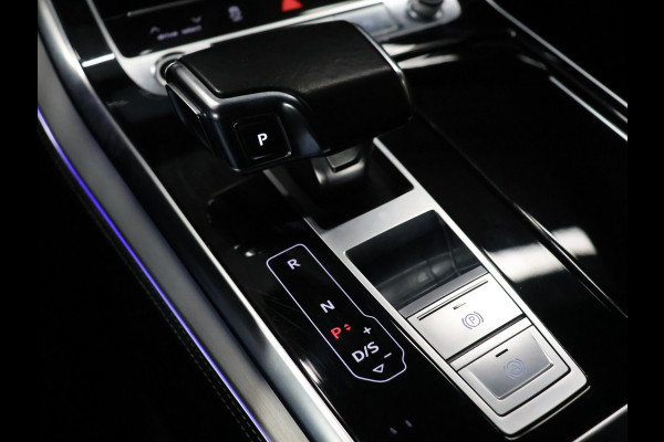 Audi Q8 60 TFSI e quattro Competition [SCHUIFDAK, RS STOELEN, B&O, TREKHAAK, APPLE CARPLAY, MEMORY SEATS, HEAD-UP, LEDEREN SPORTSTOELEN, STOELVERKOELING, STUURVERWARMING, 360 CAMERA, ADAPTIVE CRUISE, NIEUWSTAAT]