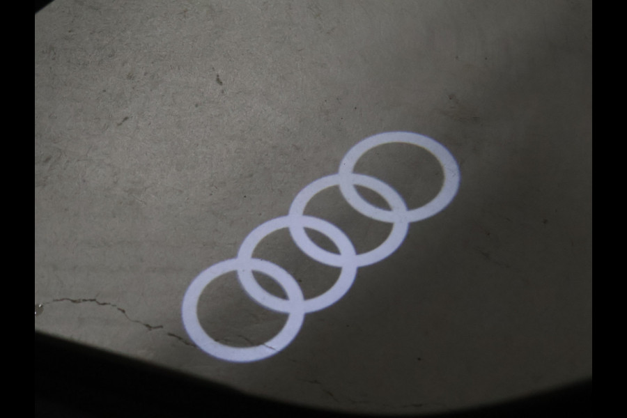 Audi Q8 60 TFSI e quattro Competition [SCHUIFDAK, RS STOELEN, B&O, TREKHAAK, APPLE CARPLAY, MEMORY SEATS, HEAD-UP, LEDEREN SPORTSTOELEN, STOELVERKOELING, STUURVERWARMING, 360 CAMERA, ADAPTIVE CRUISE, NIEUWSTAAT]