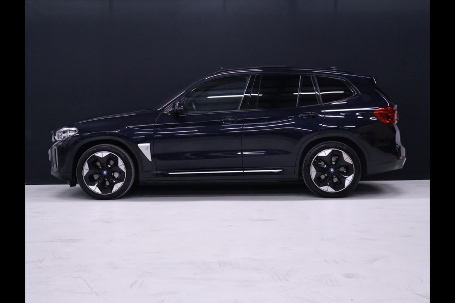 BMW iX3 High Executive 80 kWh [SCHUIFDAK, 360° CAMERA, APPLE CARPLAY, ANDROID AUTO, HARMAN KARDON, STOELVERWARMING, MEMORY SEATS, NIEUWSTAAT]