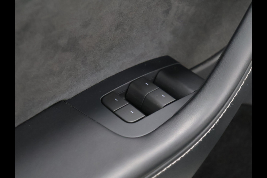 Tesla Model Y RWD 58 kWh [AUTOPILOT, TREKHAAK AFNEEMBAAR, PANORAMADAK, STUURVERWARMING, STOELVERWARMING, CAMERA, ELEKTRISCHE ACHTERKLEP, PDC V+A, VOL LEDER, CRUISE CONTROL, NIEUWSTAAT]