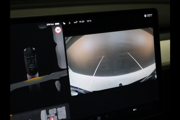 Tesla Model Y RWD 58 kWh [AUTOPILOT, TREKHAAK AFNEEMBAAR, PANORAMADAK, STUURVERWARMING, STOELVERWARMING, CAMERA, ELEKTRISCHE ACHTERKLEP, PDC V+A, VOL LEDER, CRUISE CONTROL, NIEUWSTAAT]