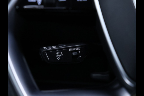 Audi e-tron 55 quattro Business edition Plus 95 kWh [SCHUIFDAK, MEMORY SEATS, CAMERA, APPLE CARPLAY, ANDROID AUTO, NIEUWSTAAT]