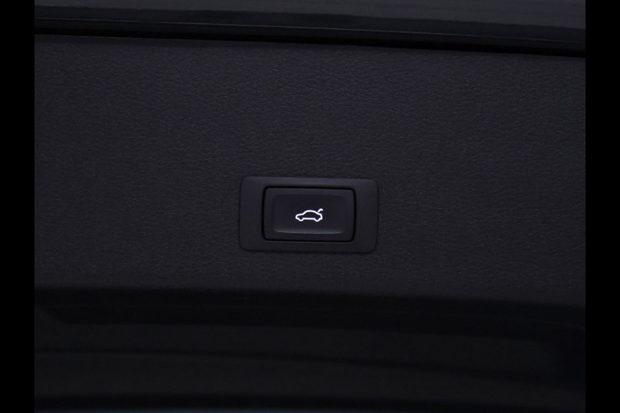 Audi e-tron 55 quattro Business edition Plus 95 kWh [SCHUIFDAK, MEMORY SEATS, CAMERA, APPLE CARPLAY, ANDROID AUTO, NIEUWSTAAT]