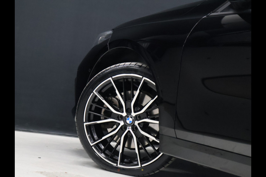 BMW 1-serie 120i Executive Edition [HARMAN/KARDON, APPLE CARPLAY, ANDROID, ADAPTIVE CRUISE CONTROL, CAMERA, CLIMATE CONTROL, NIEUWSTAAT]