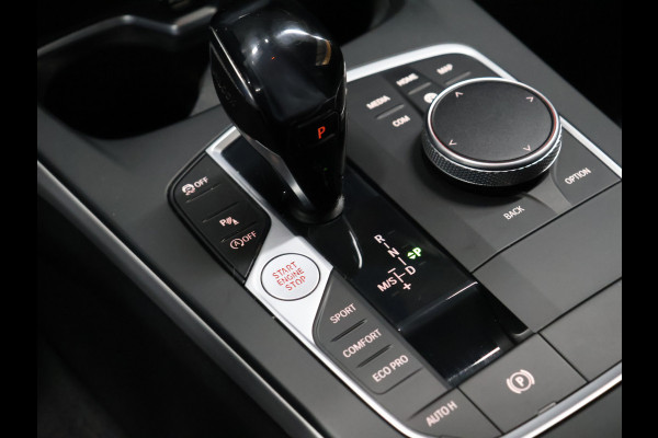 BMW 1-serie 120i Executive Edition [HARMAN/KARDON, APPLE CARPLAY, ANDROID, ADAPTIVE CRUISE CONTROL, CAMERA, CLIMATE CONTROL, NIEUWSTAAT]