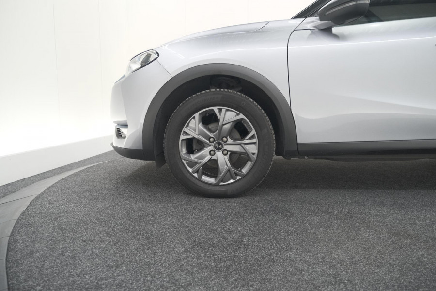 DS DS 3 Crossback PureTech 100 Montmartre | Parkeersensoren | Apple Carplay | Allseason Banden | Navigatie | Climate Control