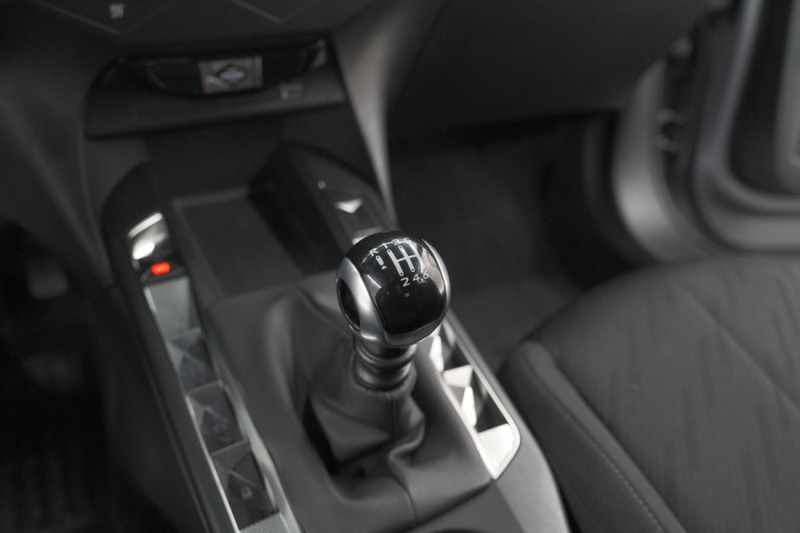 DS DS 3 Crossback PureTech 100 Montmartre | Parkeersensoren | Apple Carplay | Allseason Banden | Navigatie | Climate Control