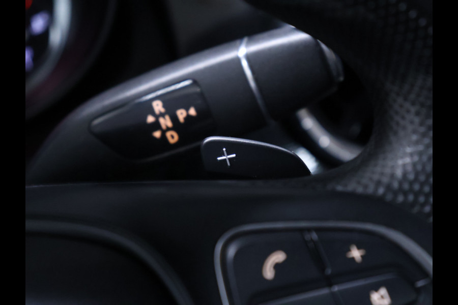 Mercedes-Benz CLA-Klasse 180 AMG [APPLE CARPLAY, AMG VELG, LEDER INTERIEUR, CRUISE CONTROL, AUTOMATISCH DIMLICHT, SCHAKELFLIPPERS, NIEUWSTAAT]